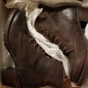 Lace up heeled boots